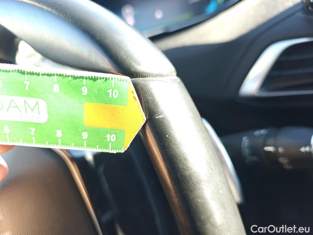  Peugeot  3008 PEUGEOT  Hybrid / 2020 / 5P / todoterreno 225 e-EAT8 Allure #51