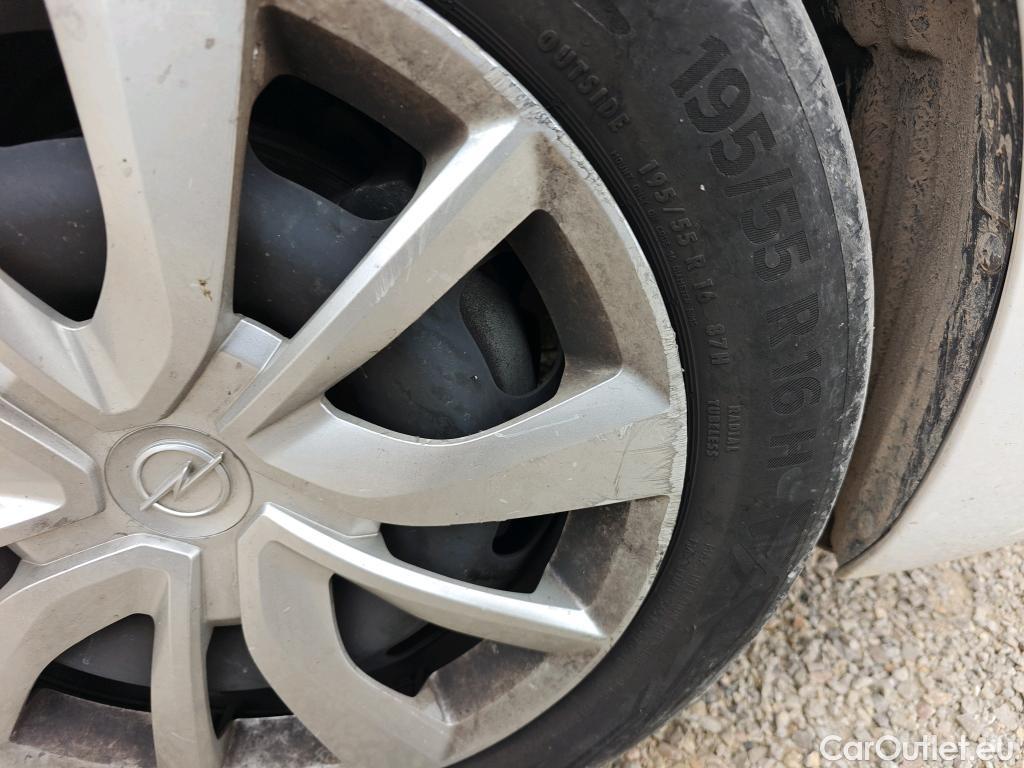  Opel  Corsa OPEL  / 2019 / 5P / berlina con portón 1.5D DT 74kW (100CV) Edition #62