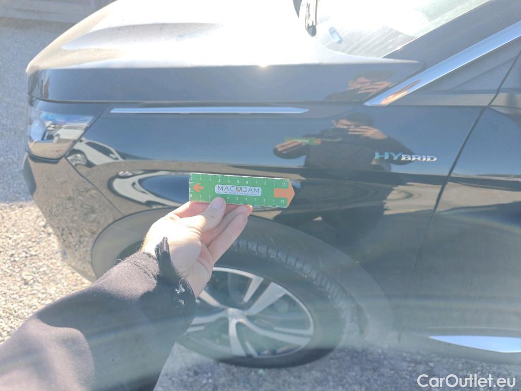  Peugeot  3008 PEUGEOT  Hybrid / 2020 / 5P / todoterreno 225 e-EAT8 Allure #28