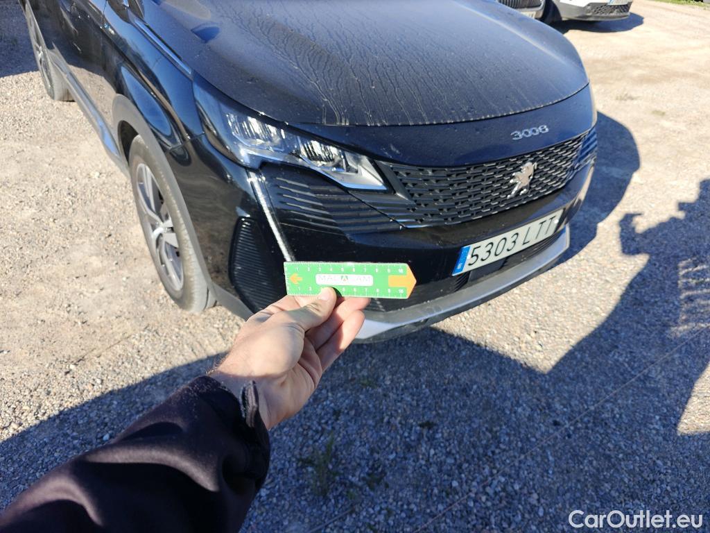  Peugeot  3008 PEUGEOT  Hybrid / 2020 / 5P / todoterreno 225 e-EAT8 Allure #52