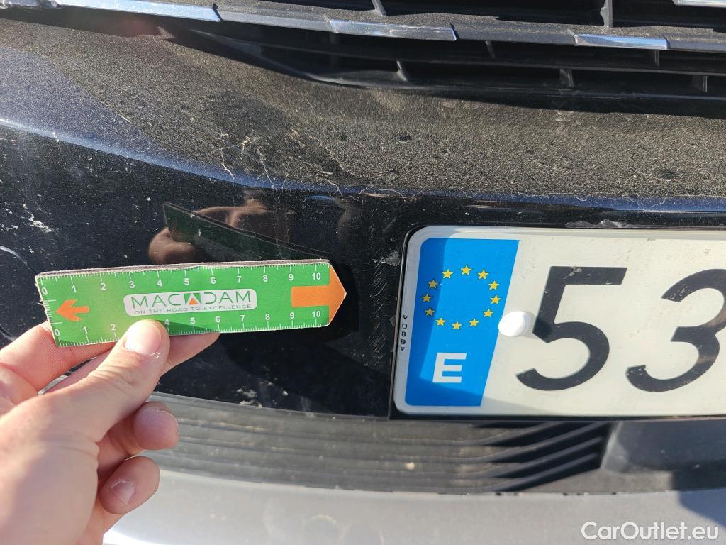  Peugeot  3008 PEUGEOT  Hybrid / 2020 / 5P / todoterreno 225 e-EAT8 Allure #54