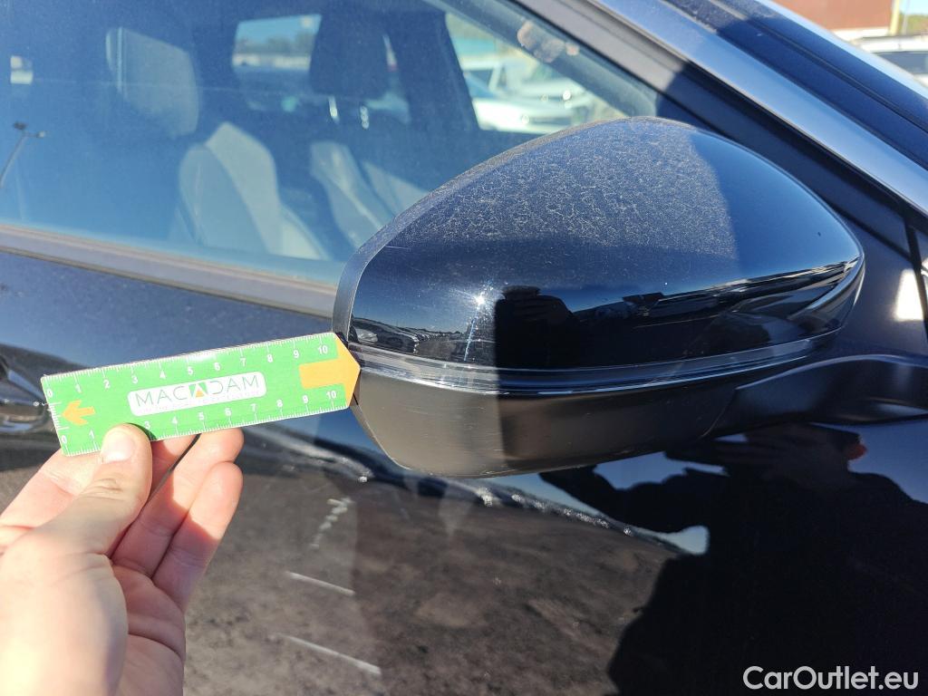  Peugeot  3008 PEUGEOT  Hybrid / 2020 / 5P / todoterreno 225 e-EAT8 Allure #70