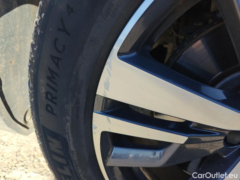  Peugeot  3008 PEUGEOT  Hybrid / 2020 / 5P / todoterreno 225 e-EAT8 Allure #16