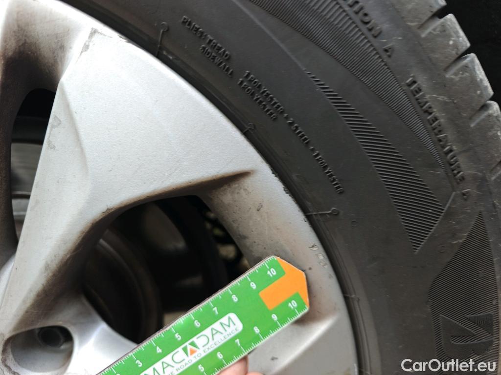  Bmw  X2 BMW  / 2017 / 5P / todoterreno sDrive18d (AC) #42