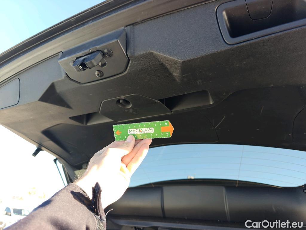  Peugeot  3008 PEUGEOT  Hybrid / 2020 / 5P / todoterreno 225 e-EAT8 Allure #44