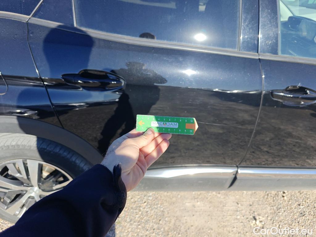  Peugeot  3008 PEUGEOT  Hybrid / 2020 / 5P / todoterreno 225 e-EAT8 Allure #40