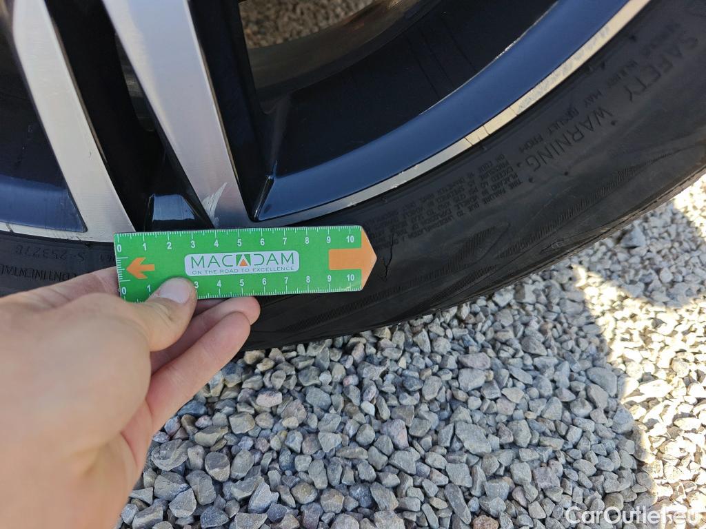  Volvo  XC 40 VOLVO XC40 / 2021 / 5P / todoterreno 2.0 B3 G Plus Dark Auto #8