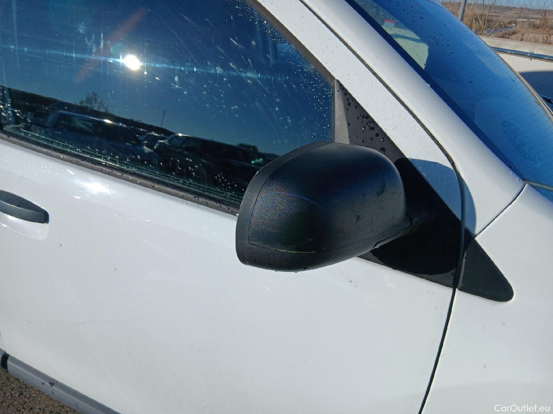  Dacia  Dokker DACIA  / 2013 / 4P / furgón derivado de turismo Van Essential Blue dCi 70kW (95CV) #32