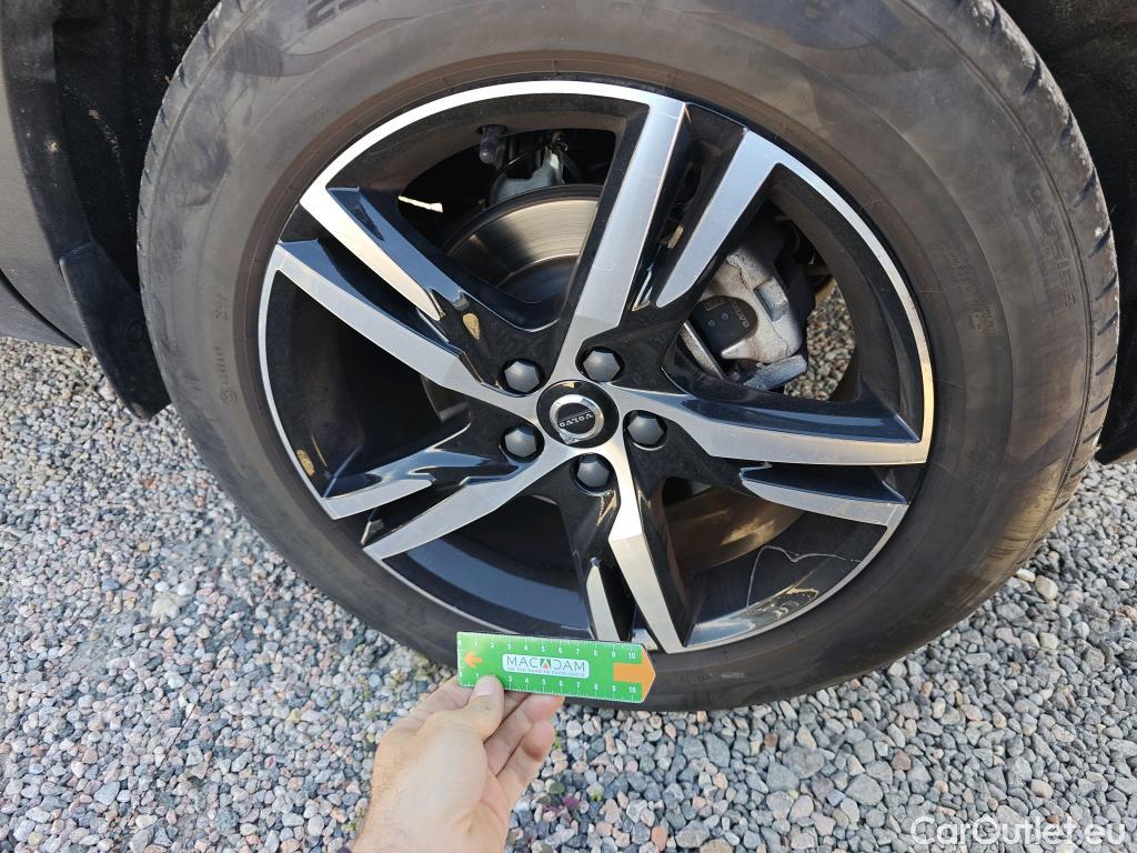  Volvo  XC 40 VOLVO XC40 / 2021 / 5P / todoterreno 2.0 B3 G Plus Dark Auto #10