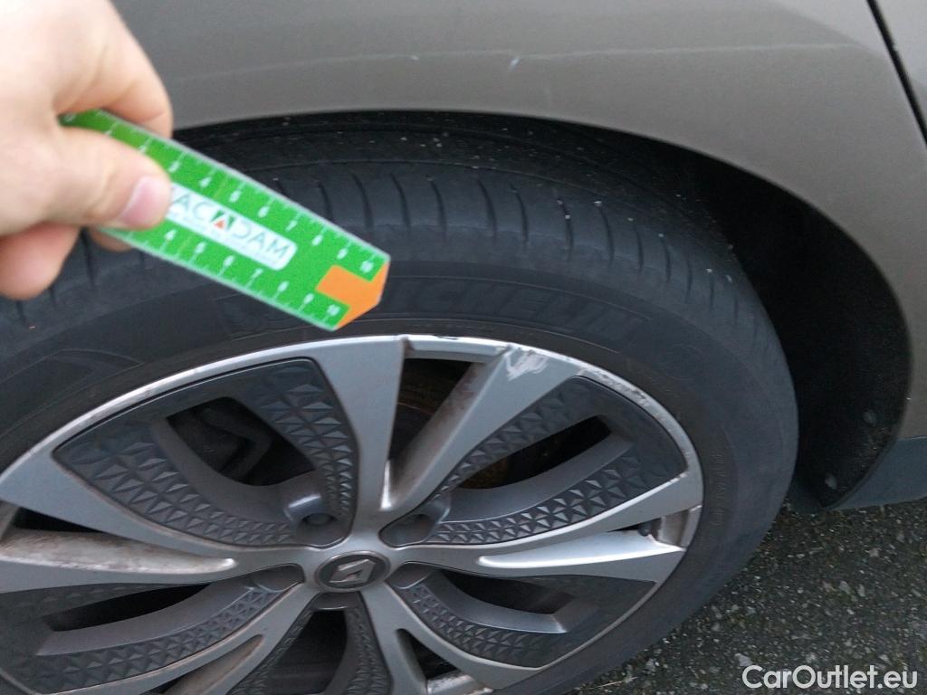  Renault  Scenic RENAULT Scénic / 2016 / 5P / monovolumen compacto Zen Energy dCi 96kW (130CV) #22