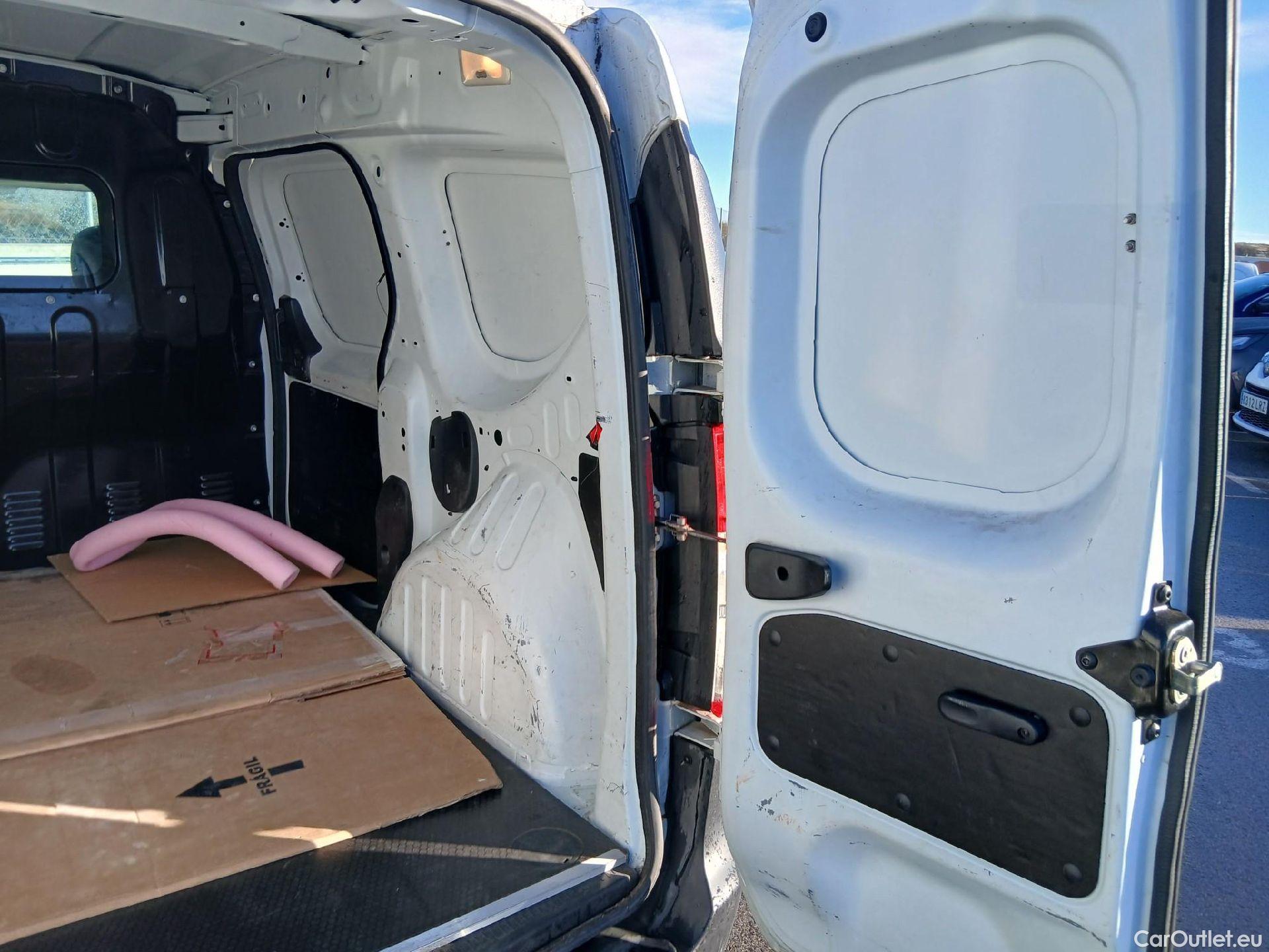  Dacia  Dokker DACIA  / 2013 / 4P / furgón derivado de turismo Van Essential Blue dCi 70kW (95CV) #4