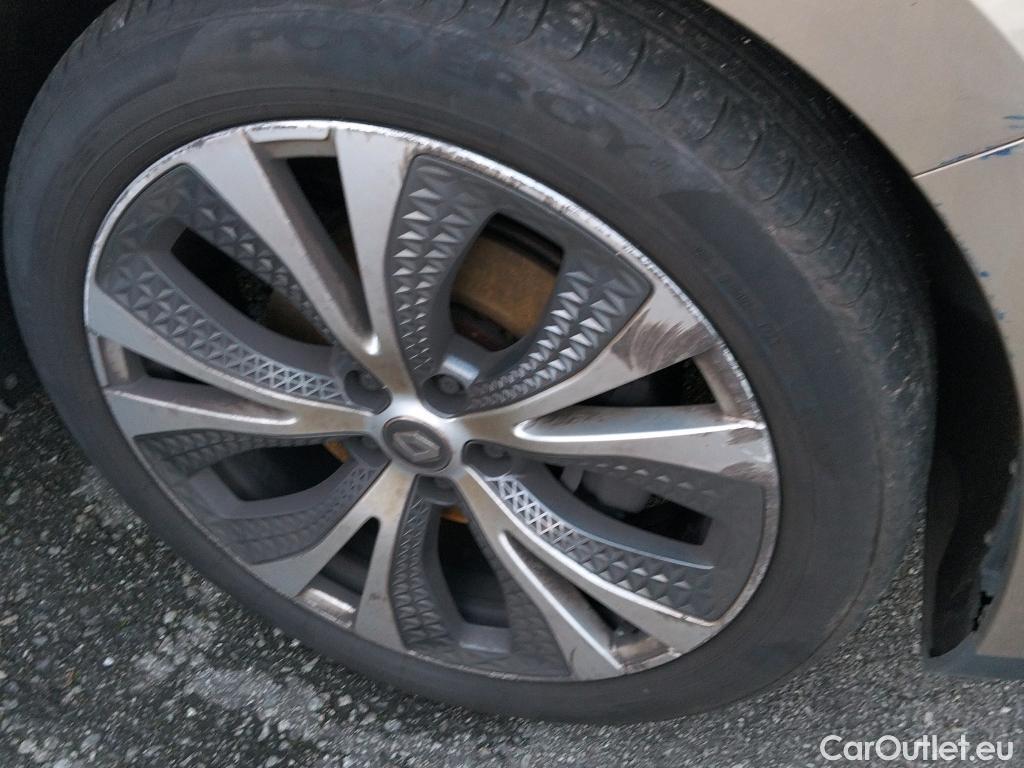  Renault  Scenic RENAULT Scénic / 2016 / 5P / monovolumen compacto Zen Energy dCi 96kW (130CV) #23