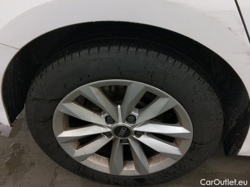  Audi  A3 AUDI  / 2020 / 5P / berlina con portón Sportback 30 TFSI 81kW (110CV) S tronic #17