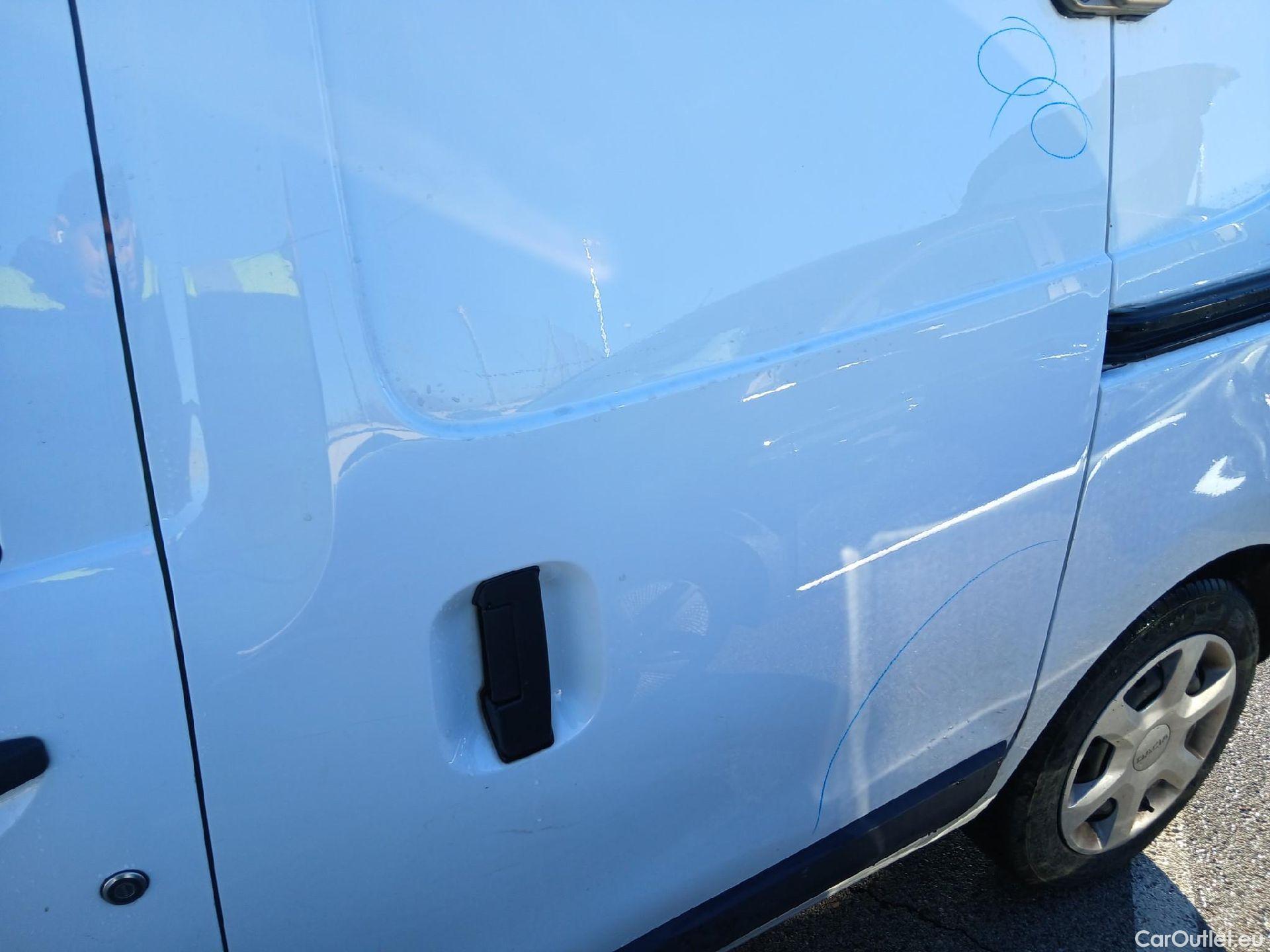  Dacia  Dokker DACIA  / 2013 / 4P / furgón derivado de turismo Van Essential Blue dCi 70kW (95CV) #20