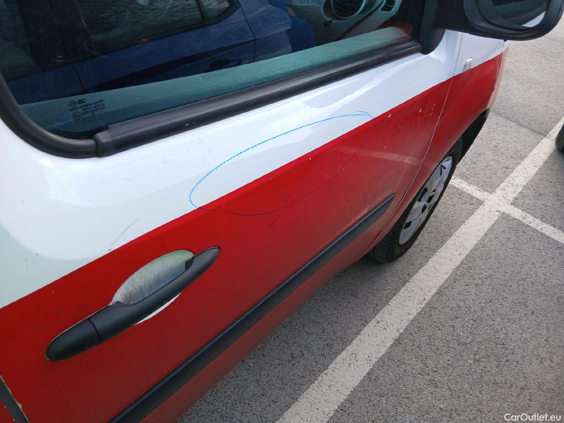  Renault  Kangoo RENAULT  Z.E./2013/3P/furgón derivado de turismo Z.E. #48