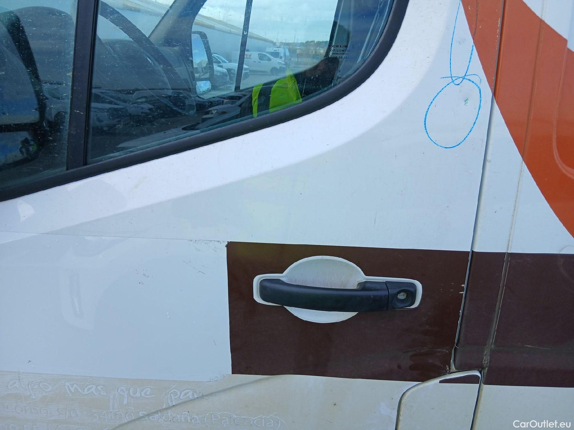  Renault  Master RENAULT  / 2014 / 4P / furgón Furgón T L2H2 3500 dCi 96kW (130CV) (CX) #24