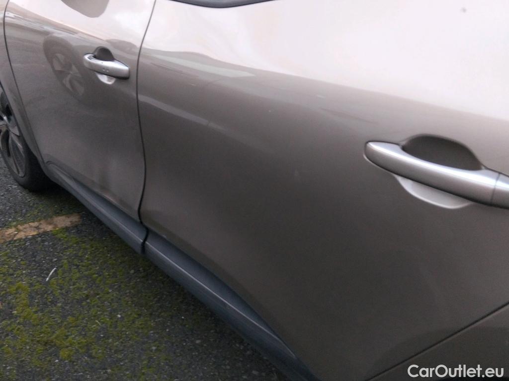  Renault  Scenic RENAULT Scénic / 2016 / 5P / monovolumen compacto Zen Energy dCi 96kW (130CV) #5