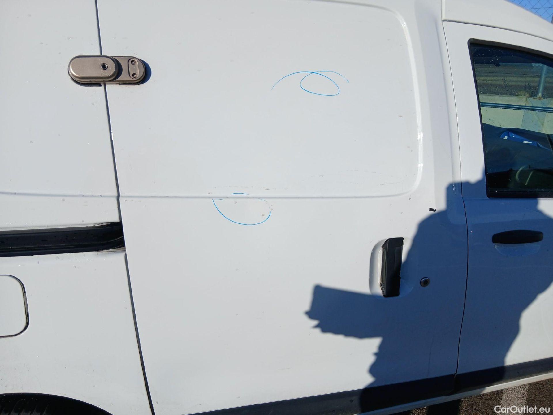  Dacia  Dokker DACIA  / 2013 / 4P / furgón derivado de turismo Van Essential Blue dCi 70kW (95CV) #31