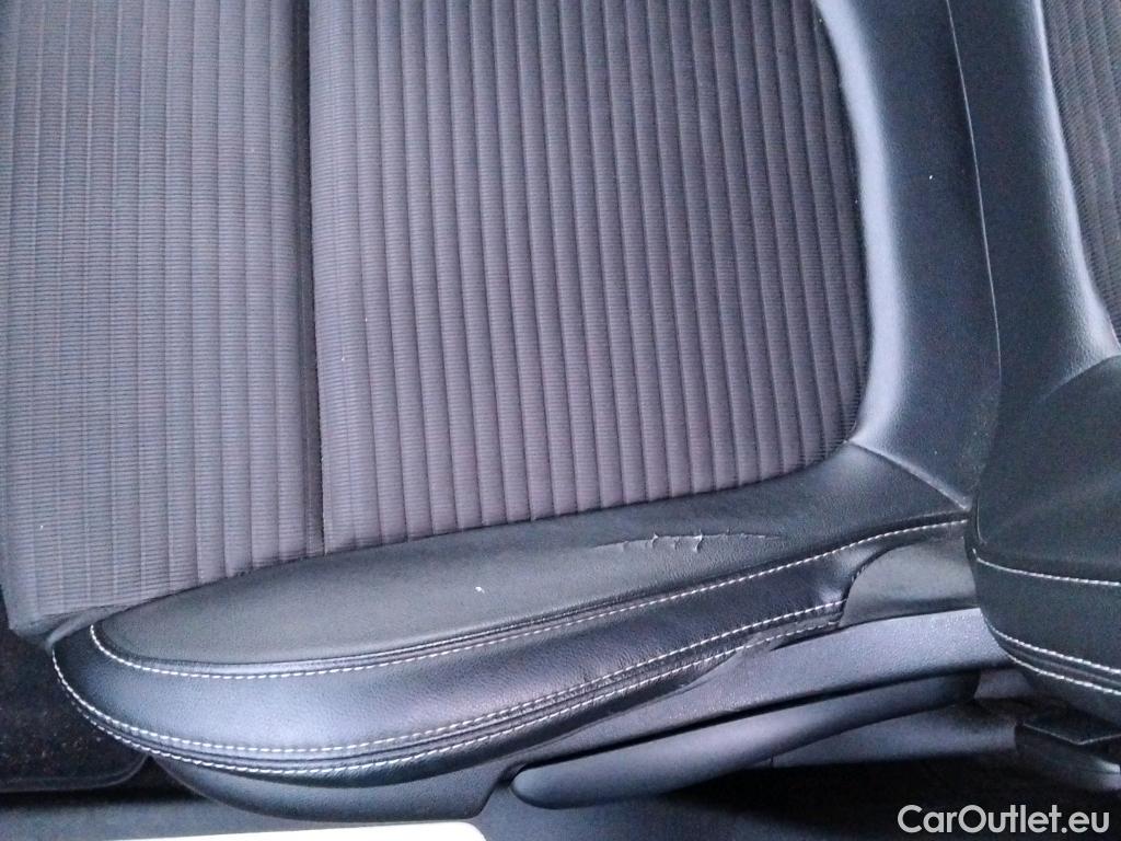  Renault  Scenic RENAULT Scénic / 2016 / 5P / monovolumen compacto Zen Energy dCi 96kW (130CV) #13