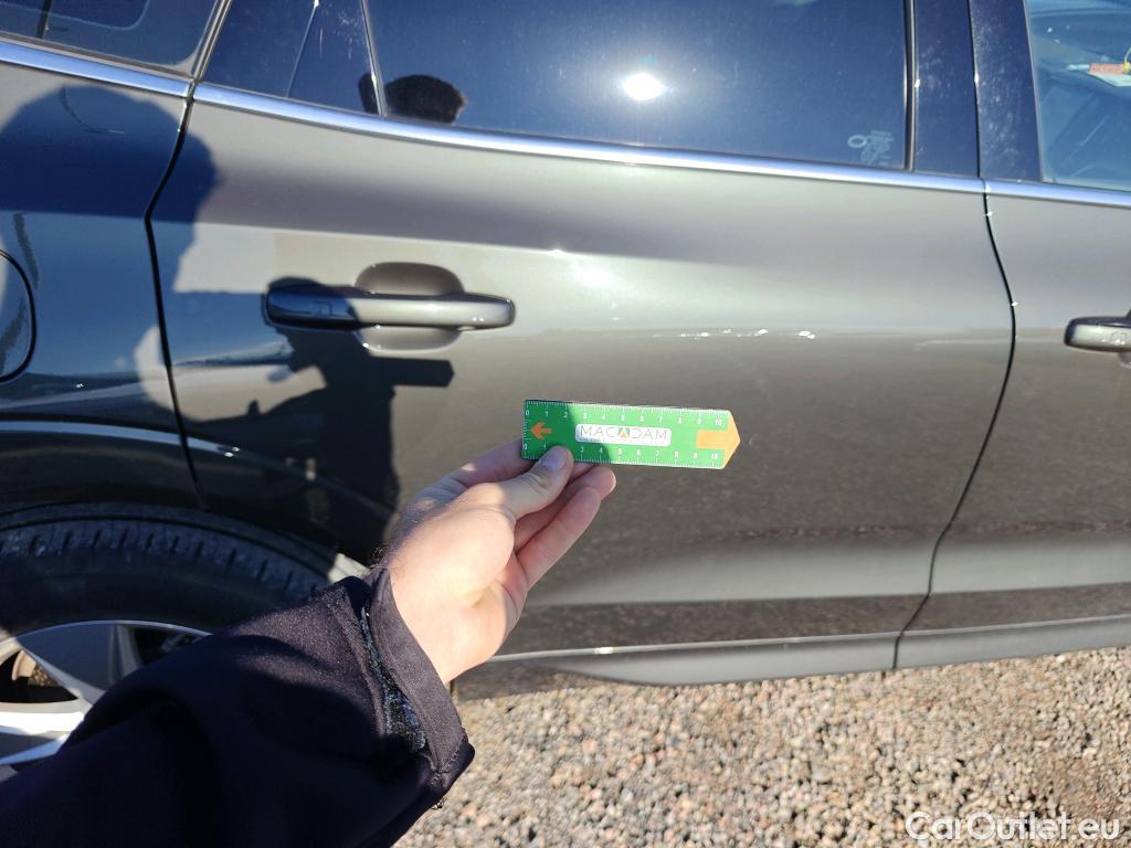  Volvo  XC60 VOLVO  / 2017 / 5P / todoterreno 2.0 B4 D Momentum Pro Auto #33