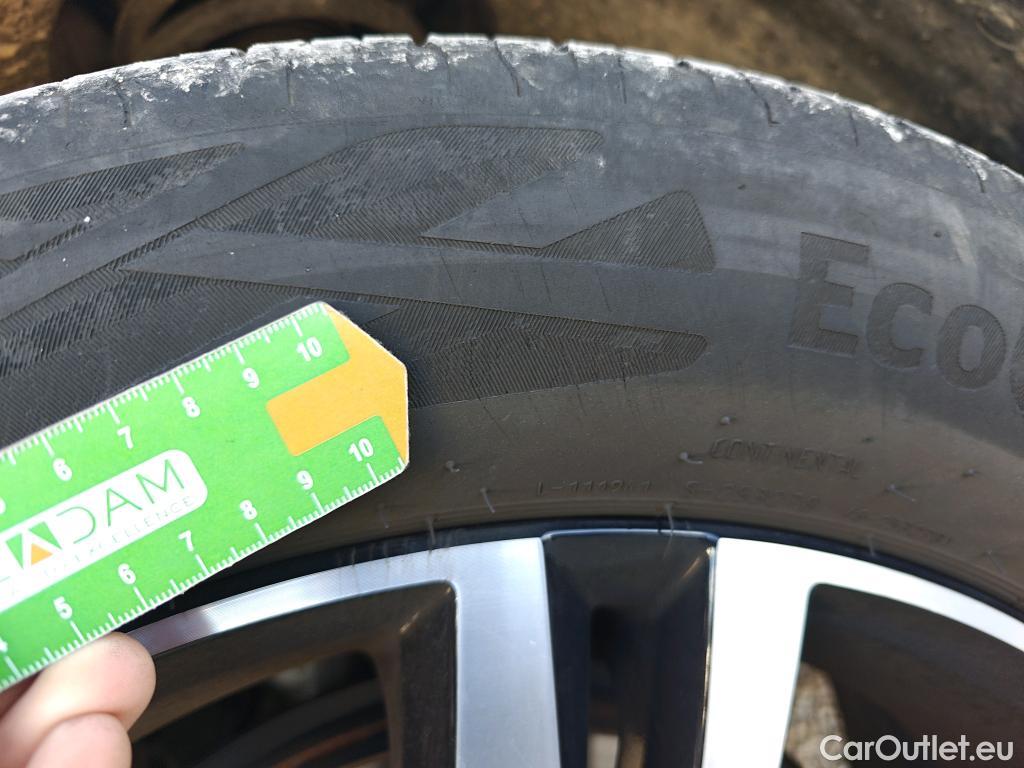  Volvo  XC 40 VOLVO XC40 / 2021 / 5P / todoterreno 2.0 B3 G Plus Dark Auto #7