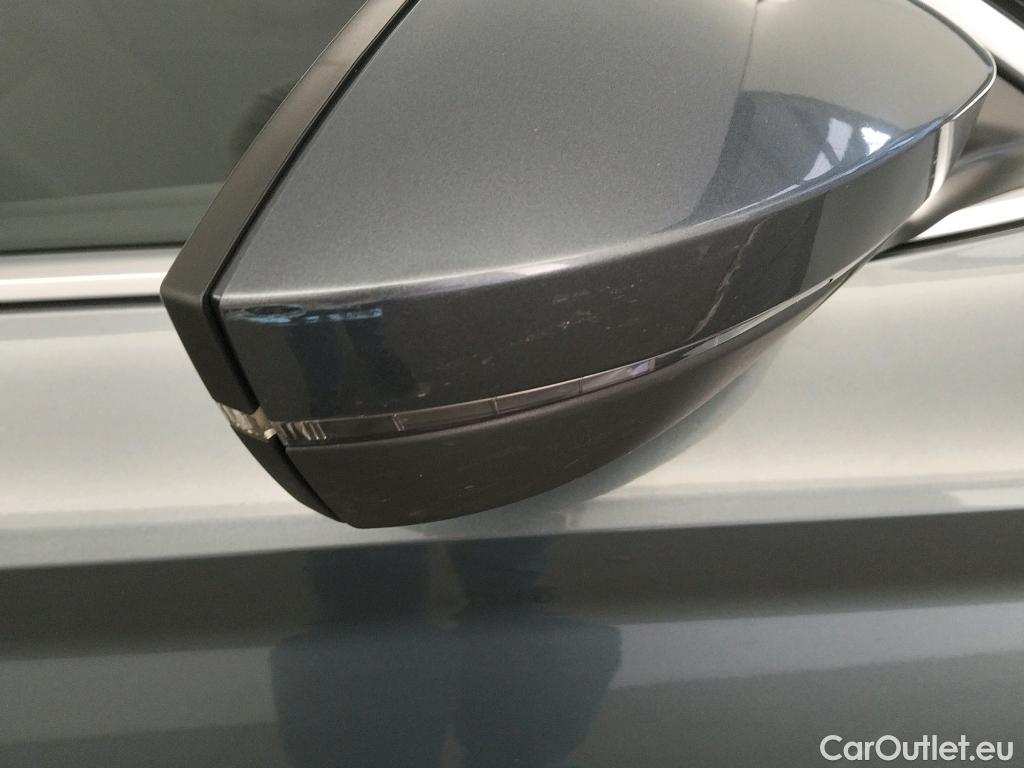  Skoda  Superb SKODA  / 2019 / 5P / berlina con portón 2.0 TDI 110kW (150CV) DSG Ambition #38