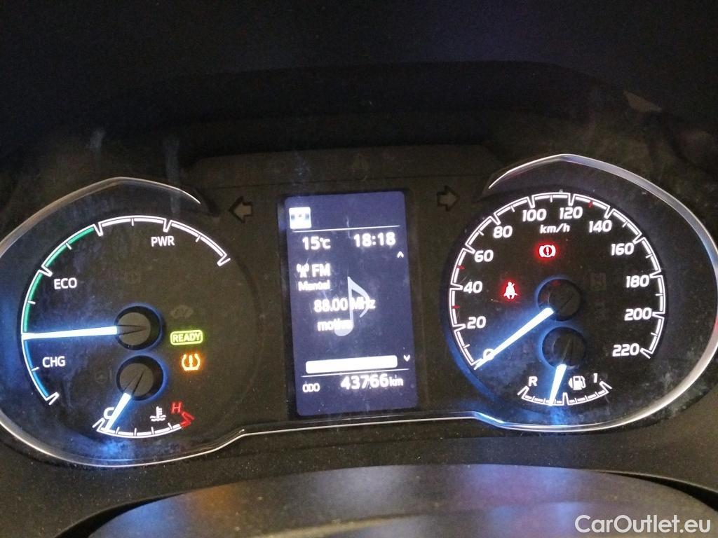  Toyota  Yaris TOYOTA  / 2017 / 5P / berlina con portón 1.5 100H Active #21