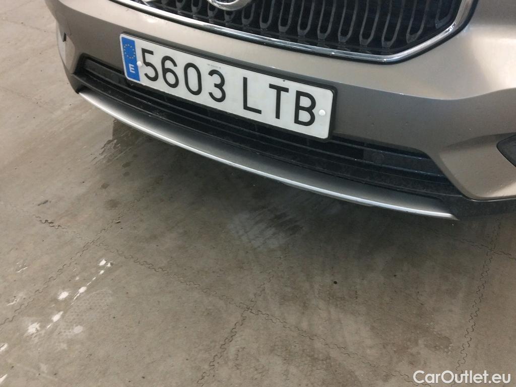  Volvo  XC 40 VOLVO XC40 / 2017 / 5P / todoterreno 1.5 T3 Momentum Pro Auto #9