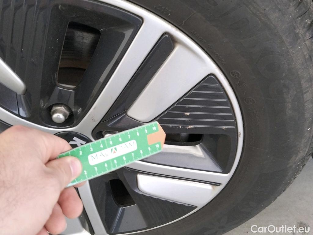  KIA  Niro  Drive 1.6 AT6 E6d #24