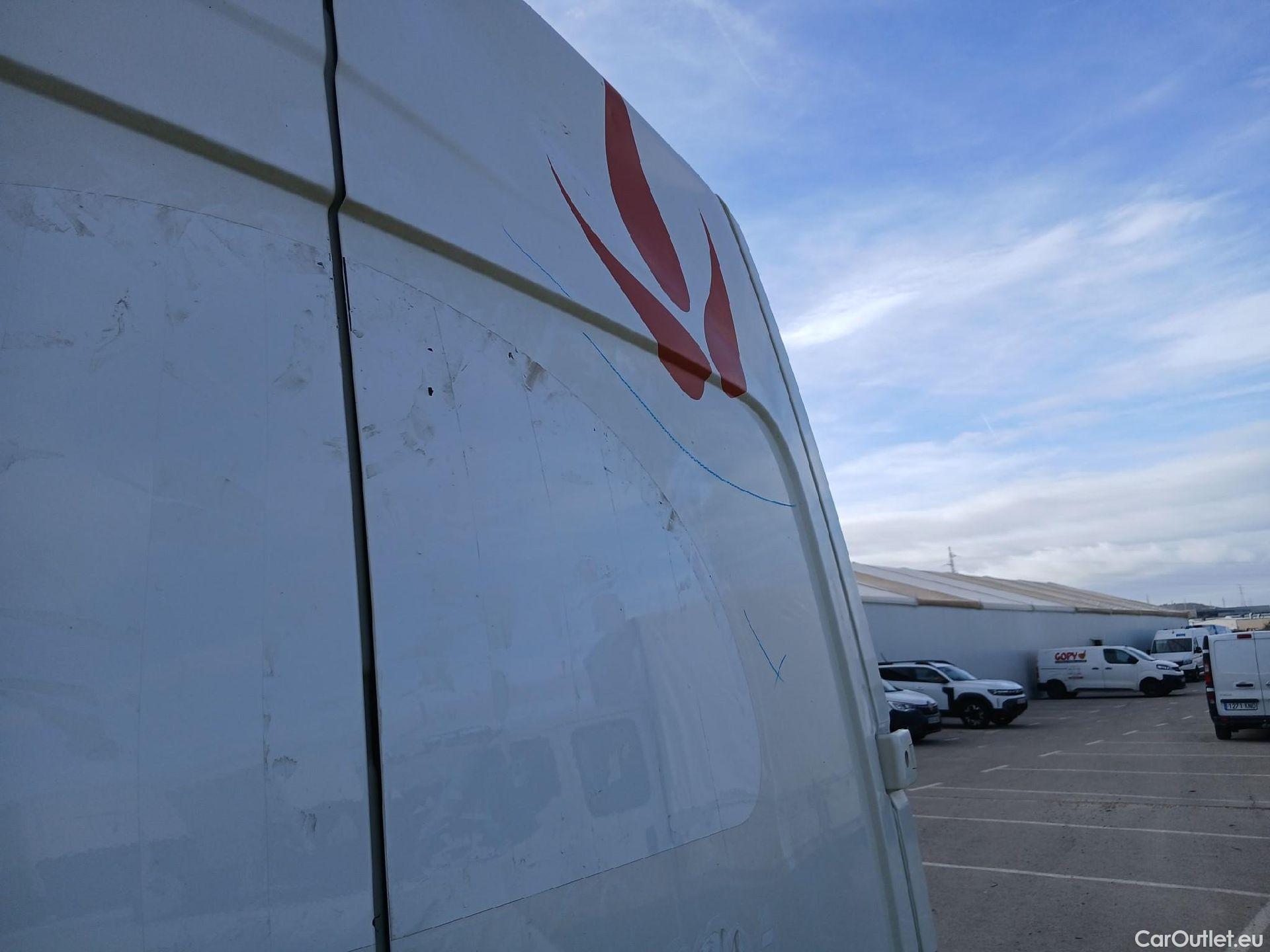  Renault  Master RENAULT  / 2014 / 4P / furgón Furgón T L2H2 3500 dCi 96kW (130CV) (CX) #32