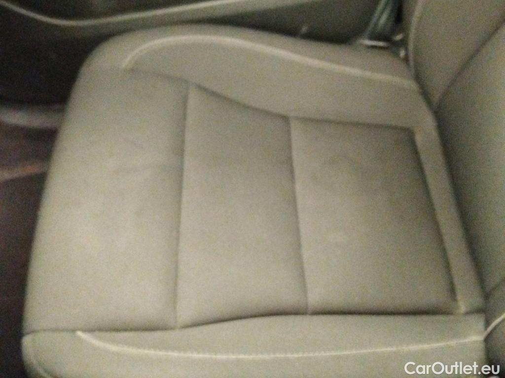  Volvo  XC 40 VOLVO XC40 / 2017 / 5P / todoterreno 1.5 T3 Momentum Pro Auto #4