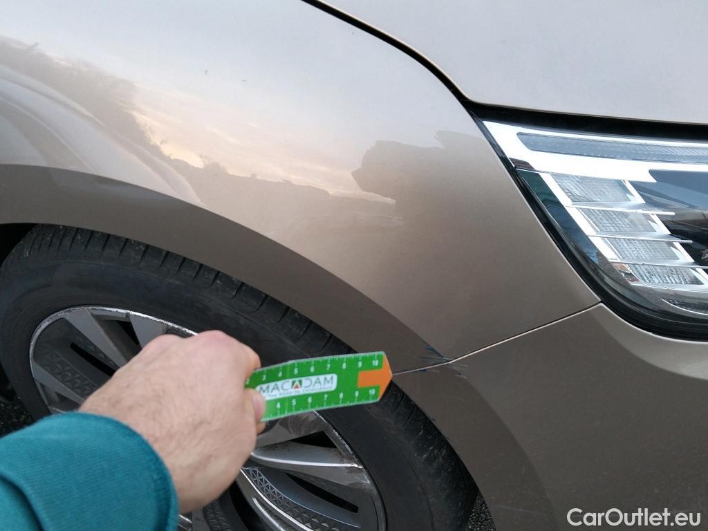  Renault  Scenic RENAULT Scénic / 2016 / 5P / monovolumen compacto Zen Energy dCi 96kW (130CV) #28