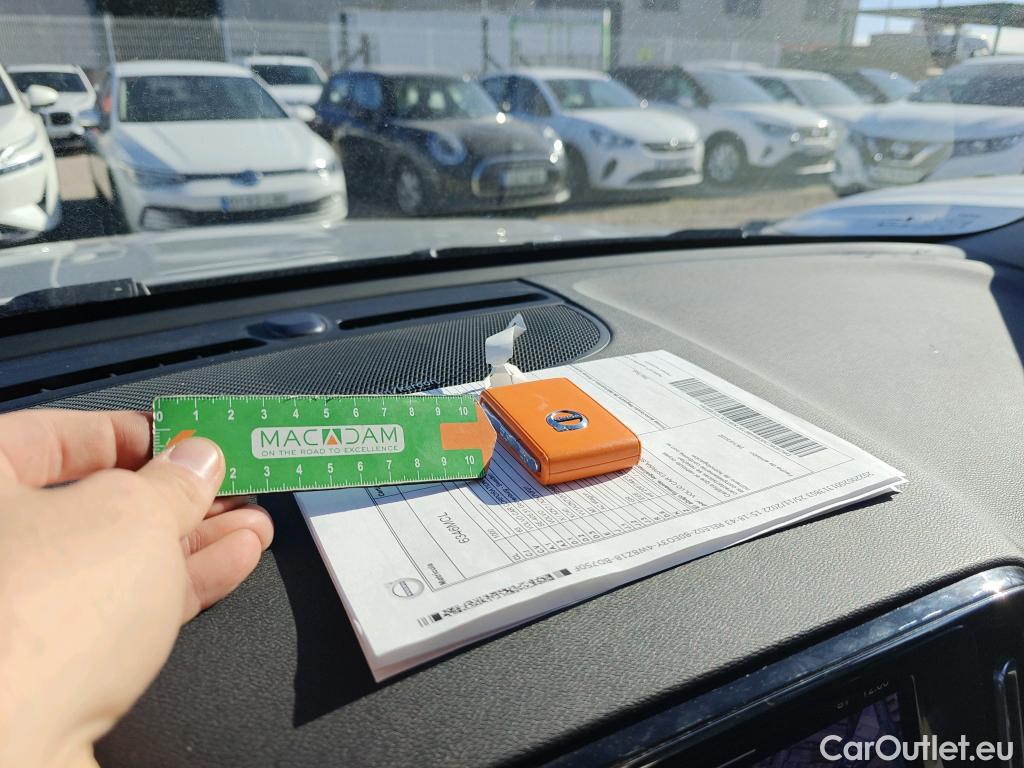  Volvo  XC 40 VOLVO XC40 / 2021 / 5P / todoterreno 2.0 B3 G Plus Dark Auto #1