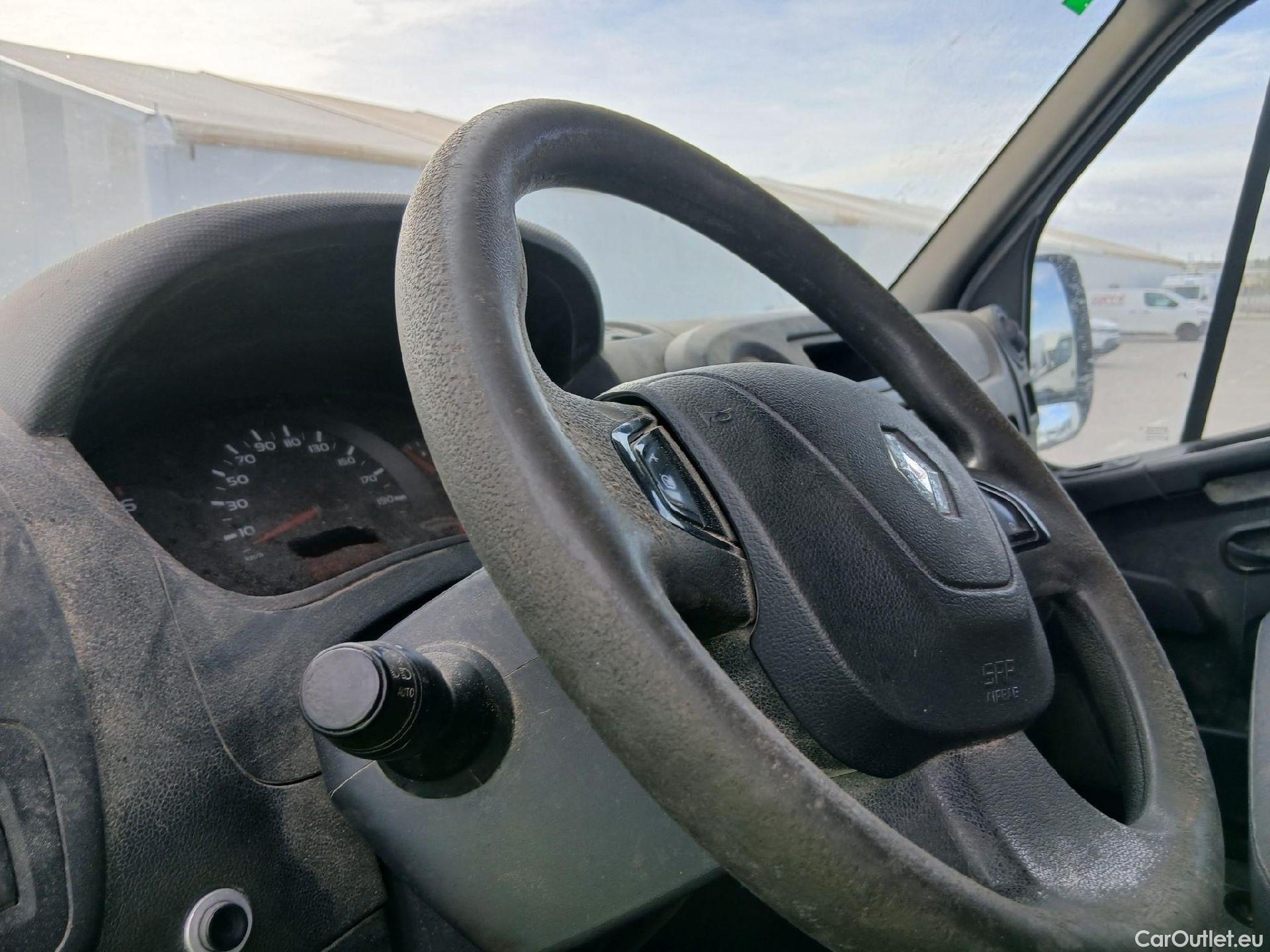  Renault  Master RENAULT  / 2014 / 4P / furgón Furgón T L2H2 3500 dCi 96kW (130CV) (CX) #3