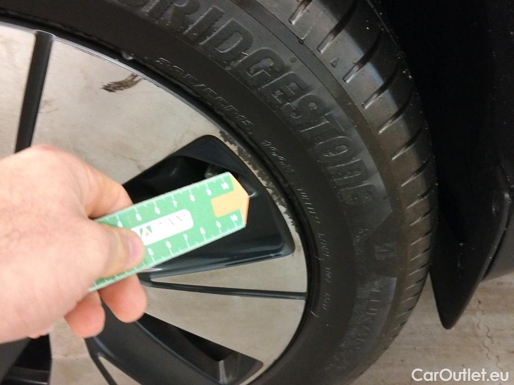  Volvo  XC 40 VOLVO XC40 / 2017 / 5P / todoterreno 1.5 T3 Momentum Pro Auto #2