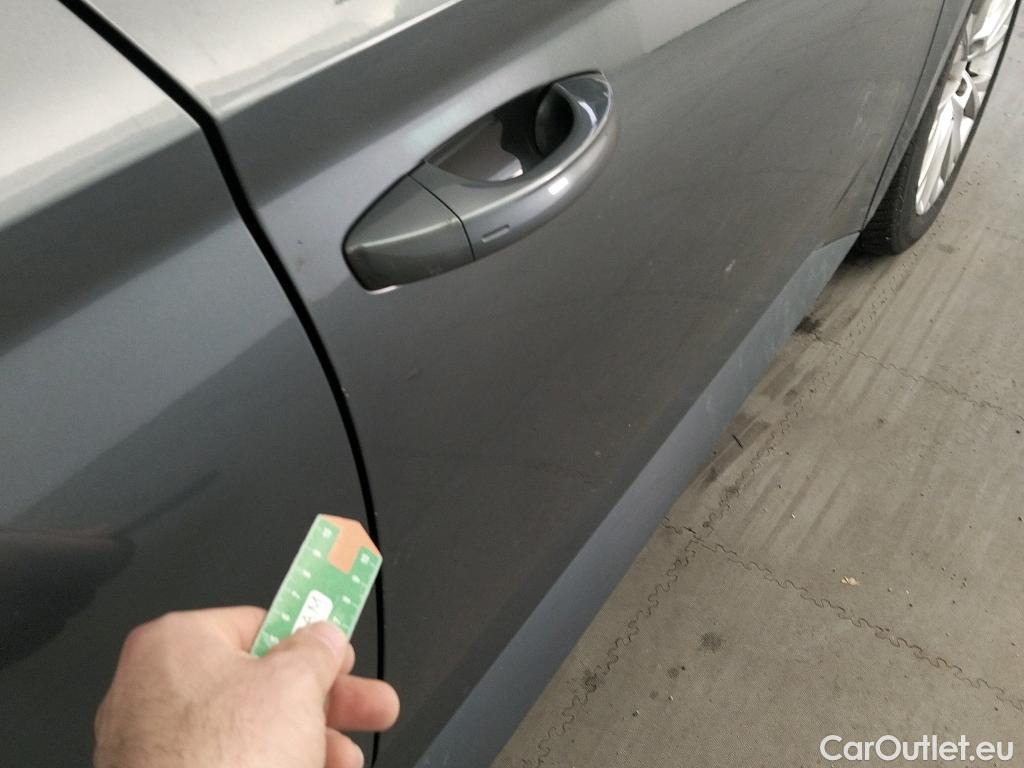  Skoda  Superb SKODA  / 2019 / 5P / berlina con portón 2.0 TDI 110kW (150CV) DSG Ambition #37