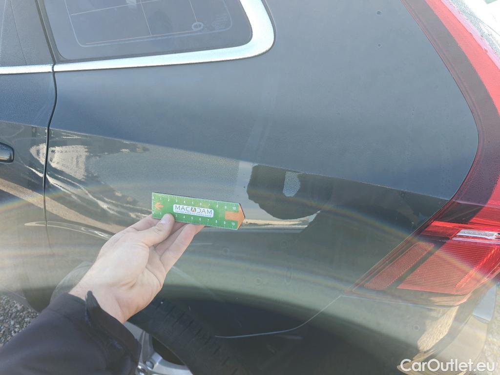  Volvo  XC60 VOLVO  / 2017 / 5P / todoterreno 2.0 B4 D Momentum Pro Auto #28