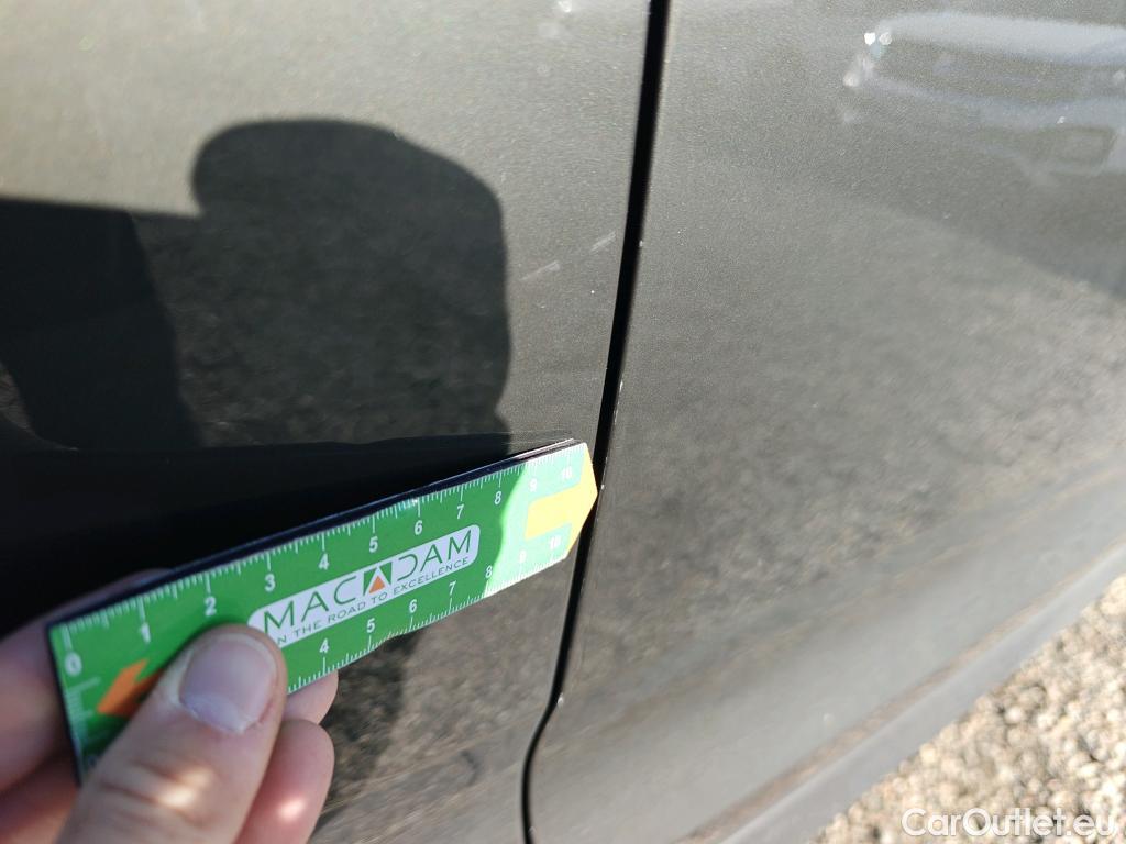  Volvo  XC60 VOLVO  / 2017 / 5P / todoterreno 2.0 B4 D Momentum Pro Auto #8