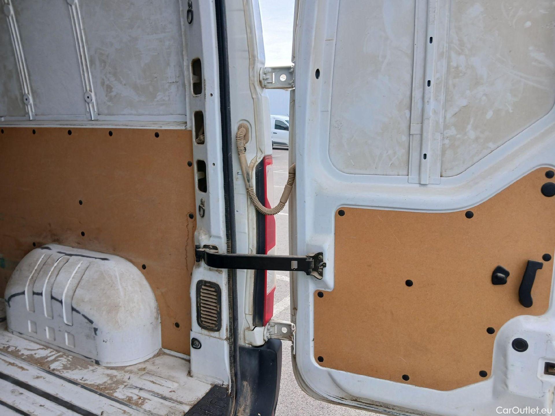  Renault  Master RENAULT  / 2014 / 4P / furgón Furgón T L2H2 3500 dCi 96kW (130CV) (CX) #7