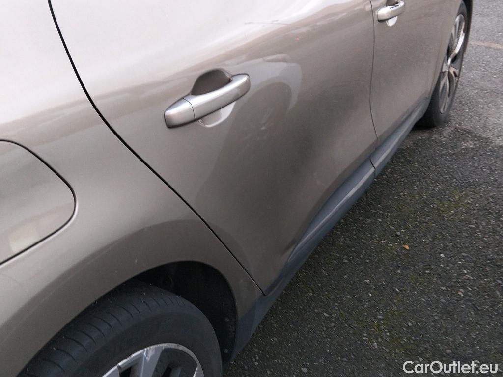  Renault  Scenic RENAULT Scénic / 2016 / 5P / monovolumen compacto Zen Energy dCi 96kW (130CV) #7