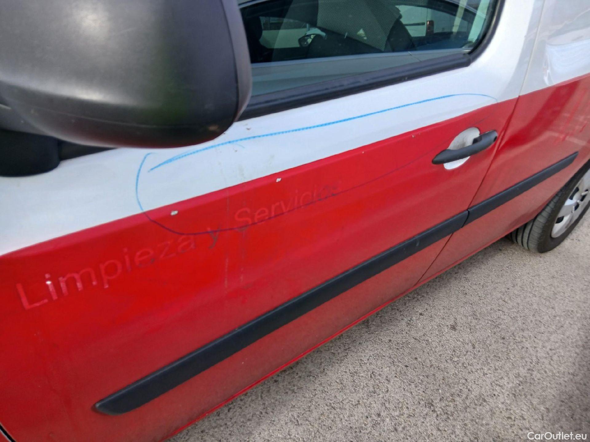  Renault  Kangoo RENAULT  Z.E./2013/3P/furgón derivado de turismo Z.E. #27