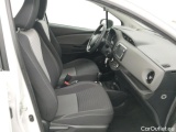  Toyota  Yaris TOYOTA  / 2017 / 5P / berlina con portón 1.5 100H Active #6