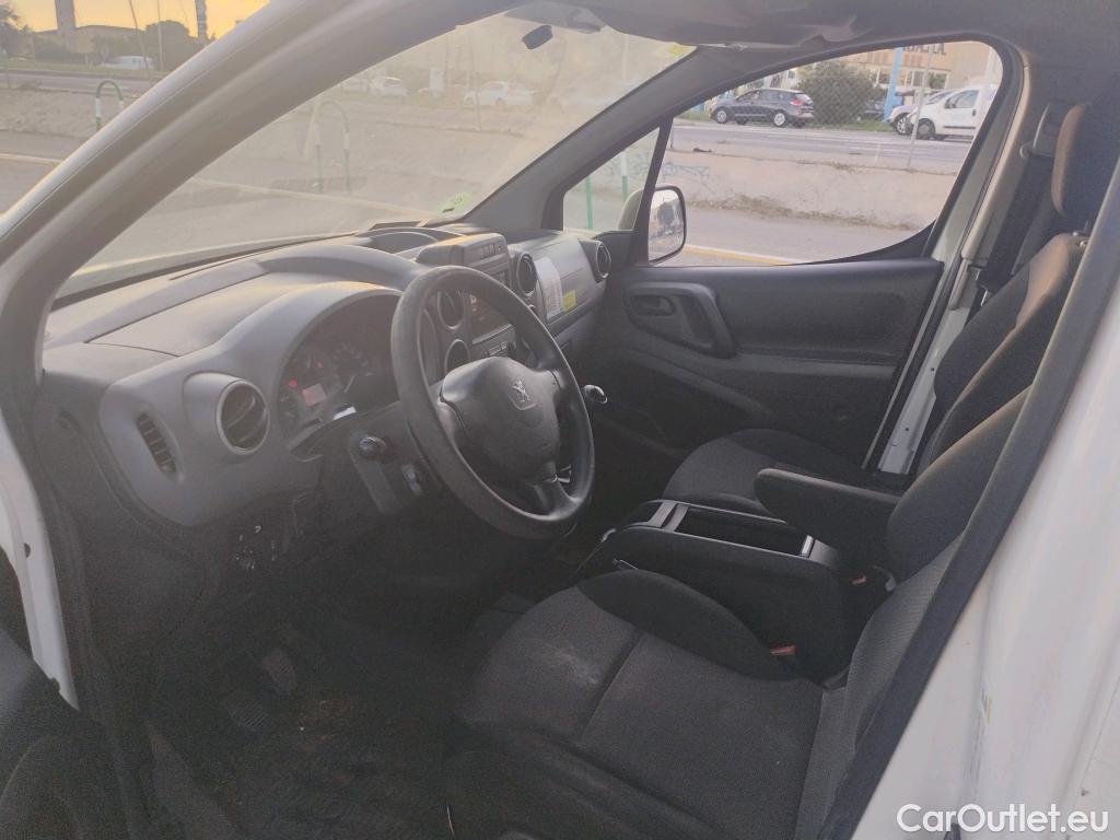  Peugeot  Partner PEUGEOT  VU 4p 2G furgón derivado de Furgón Confort PackL2 BlueHDi 73KW (100) #2