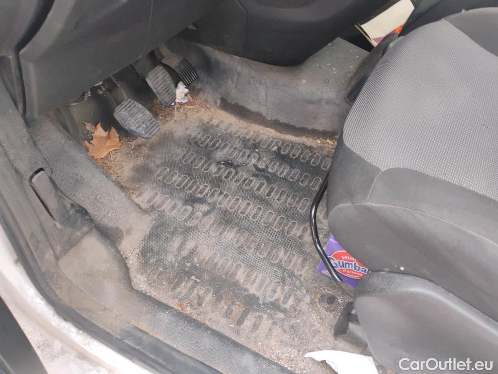  Peugeot  Partner PEUGEOT  VU 4p 2G furgón derivado de Furgón Confort PackL2 BlueHDi 73KW (100) #18