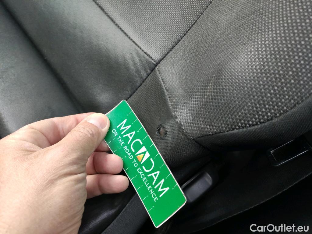  Citroen  C3 CITROEN  / 2016 / 5P / berlina comercial BlueHDi 73KW (100CV) S&S Comercial #11