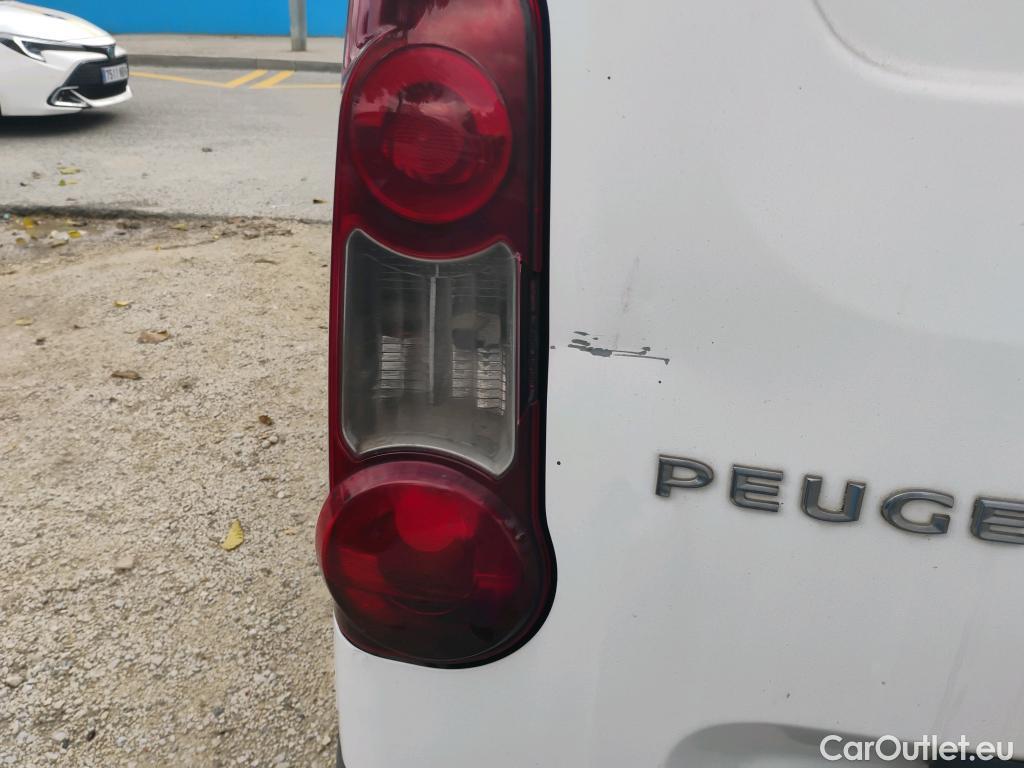  Peugeot  Partner PEUGEOT  VU 4p 2G furgón derivado de Furgón Confort PackL2 BlueHDi 73KW (100) #9