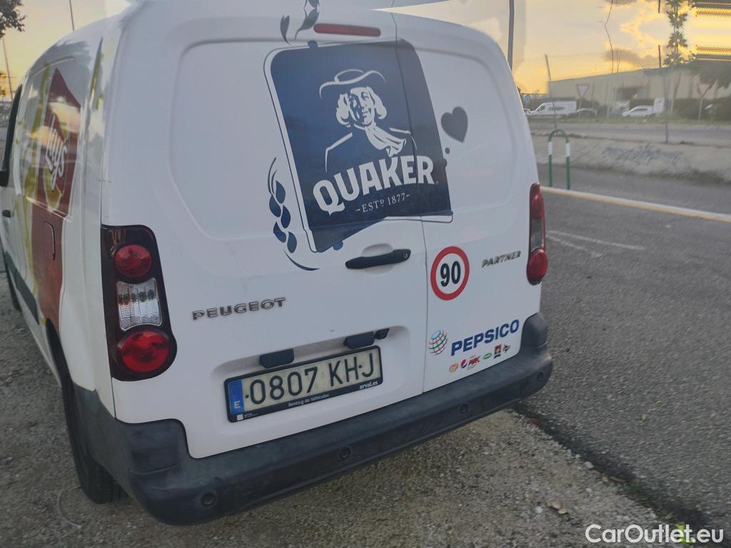  Peugeot  Partner PEUGEOT  VU 4p 2G furgón derivado de Furgón Confort PackL2 BlueHDi 73KW (100) #4