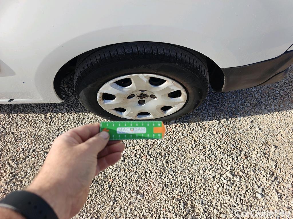  Peugeot  Partner PEUGEOT  VU 3p 2G furgón derivado de Furgón Confort L1 1.6 HDi 75 #65