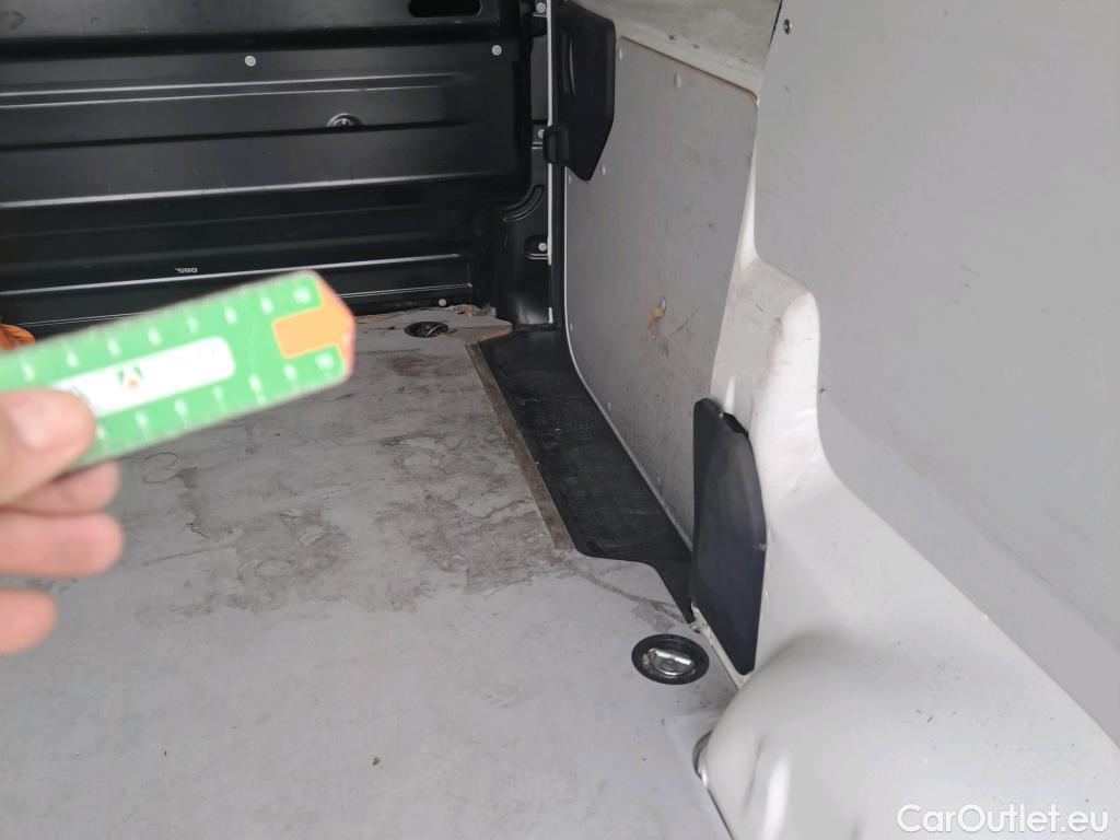  Peugeot  Expert PEUGEOT  VU 4p 3G furgón Furg.Premium BlueHDi 85KW (115) Standard #32