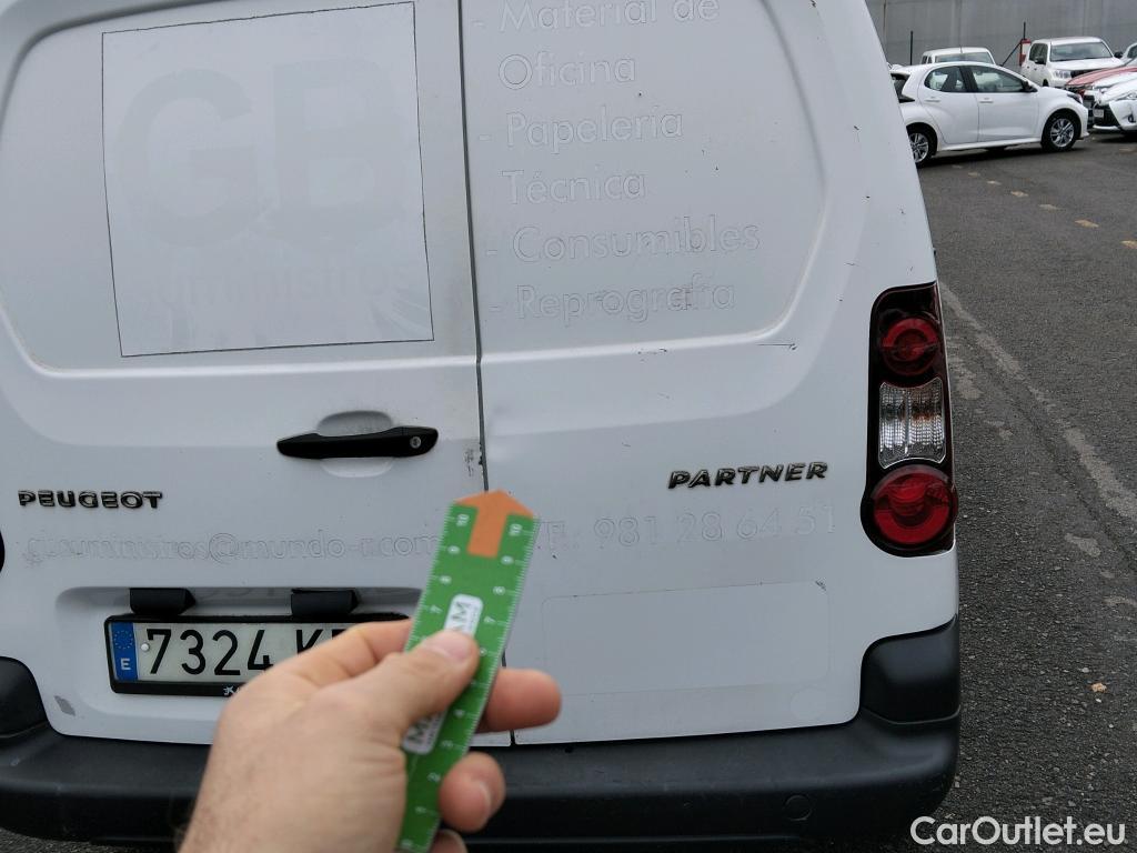  Peugeot  Partner PEUGEOT  / 2015 / 3P / furgón derivado de turismo Furgón Confort L1 BlueHDi 73KW (100CV) #18